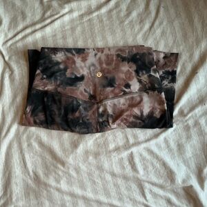 High rise Lululemon hazy purple black white tie die colored leggings